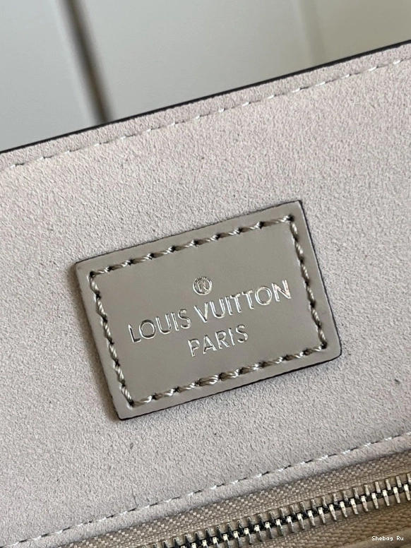 VUITTON LOUIS SAC PETIT PLAT 0817